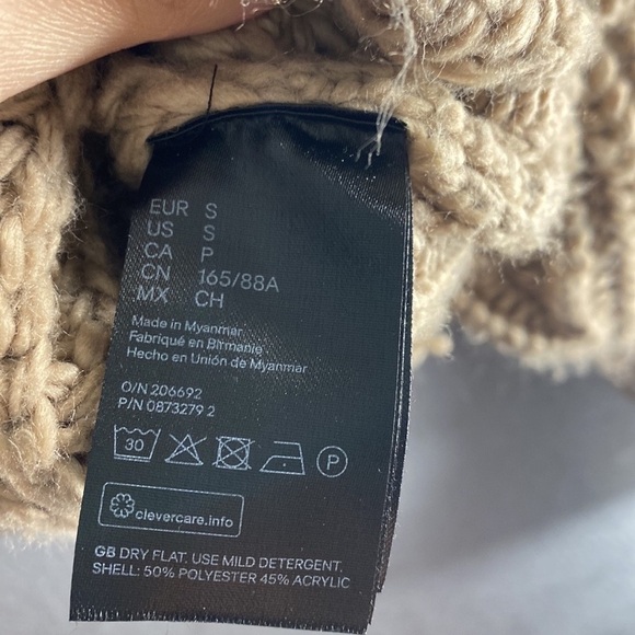 H&M Chunky Knit Turtleneck Boxy Sweater - Picture 12 of 16